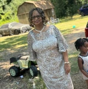 Meet your Posher, Connie